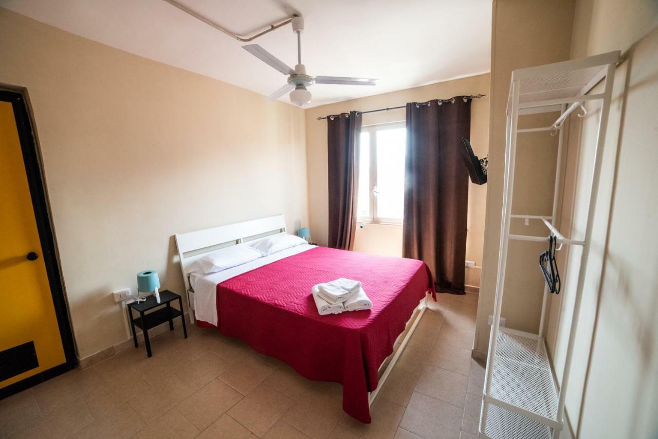 Departure Rooms&hostels Bed & Breakfast 2*