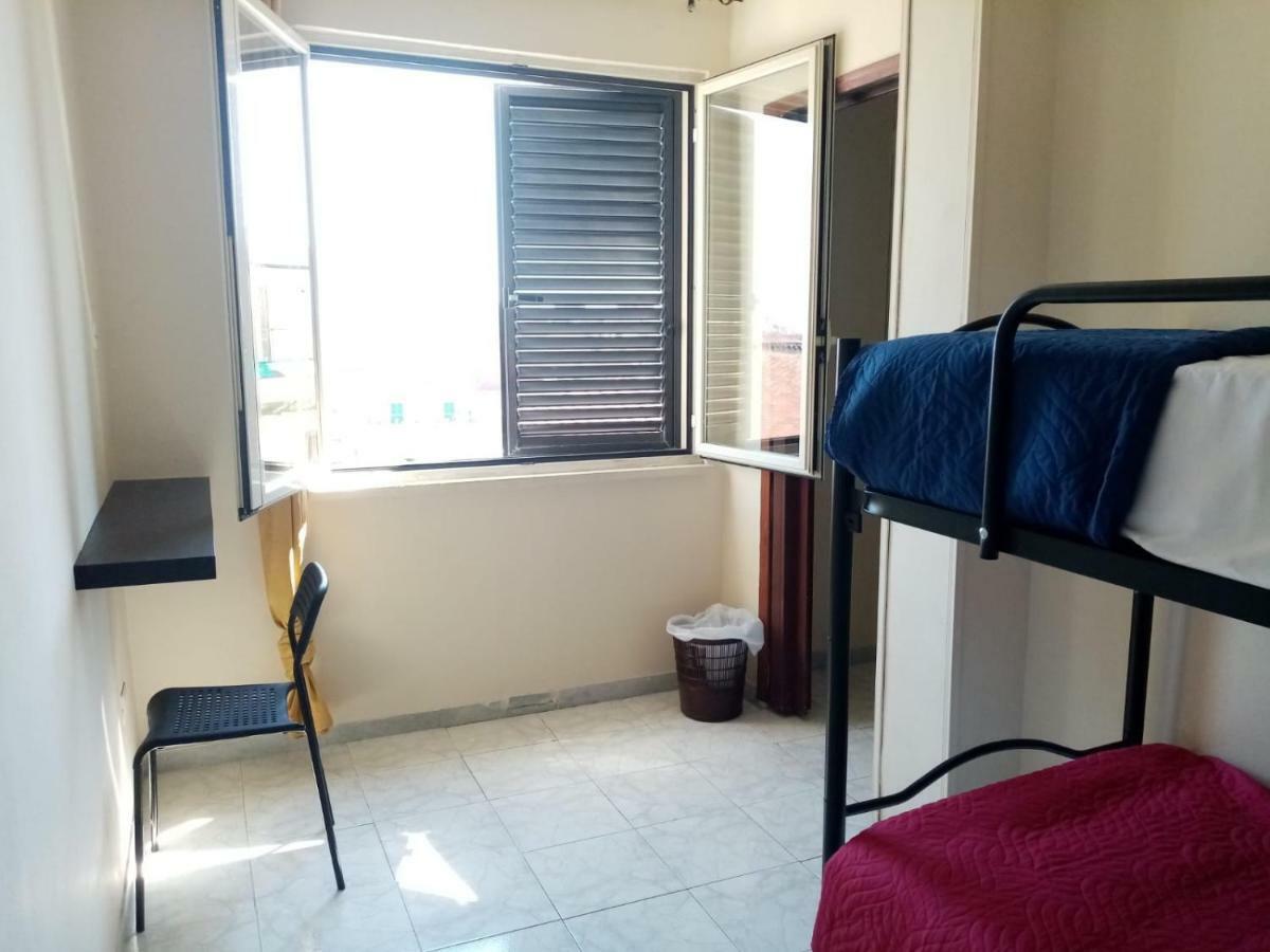 Bed & Breakfast Departure Rooms&hostels Naples